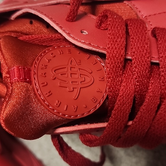 Red huaraches - Picture 3 of 4